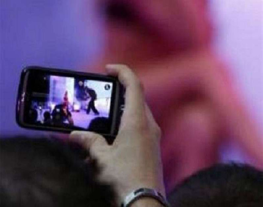 গোপনে ধারণকৃত ভিডিও ও ছবি দিয়ে প্রতারিত হলে কী করবেন?